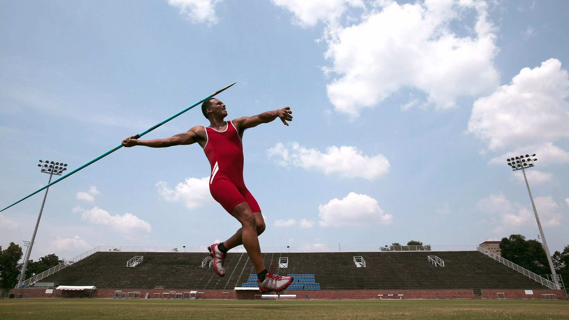 体育新闻中心支持地方特色体育文化内容创作,体育新闻报道策划案